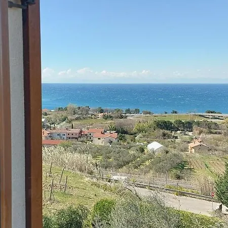 Winehouse With Seaview Gregoric *