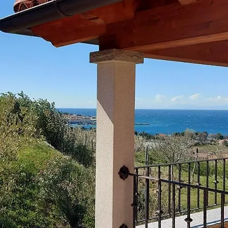 Winehouse With Seaview Gregoric Apartment *