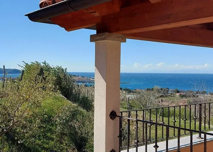 Winehouse With Seaview Gregoric Daire *