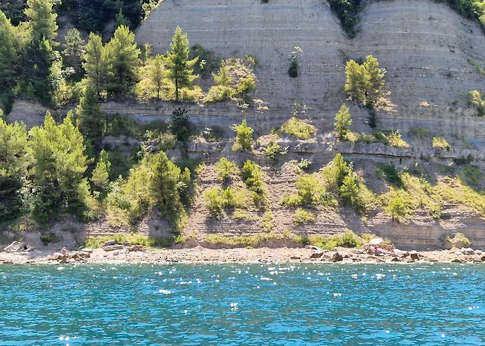 Winehouse With Seaview Gregoric Daire